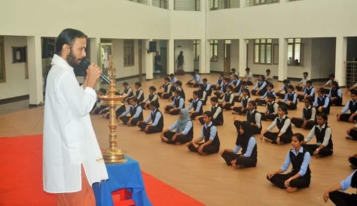 ചക്ര ചൈതന്യ മെഡിറ്റേഷൻ തെറാപ്പി